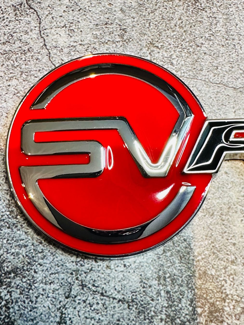 Range Rover SVR Emblem Schriftzug Logo aus Metall NEU (Neu und ...