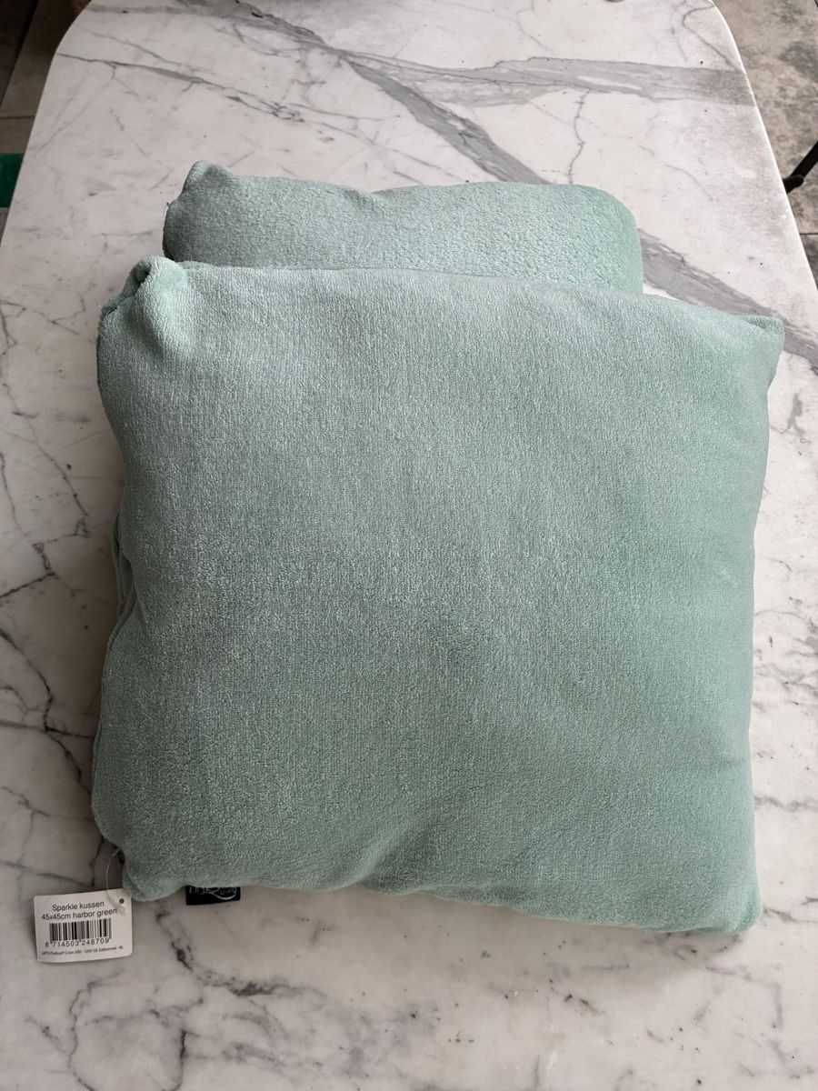 Kissen: Kissen – Neu und originalverpackt aus Bern von secondhand_and_more