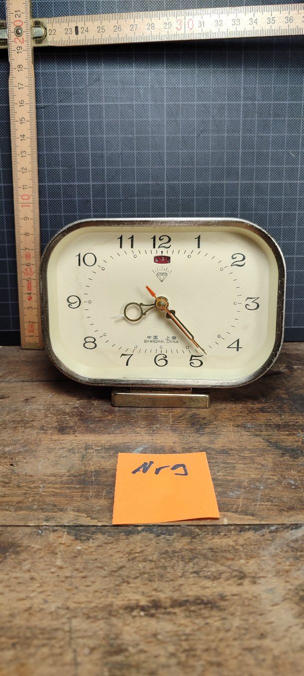 Sveglie: Wunderschöner alter Wecker Nr9 made in Shanghai – Usato da Gelterkinden venduto da MYSTOREFORYOU4460 5