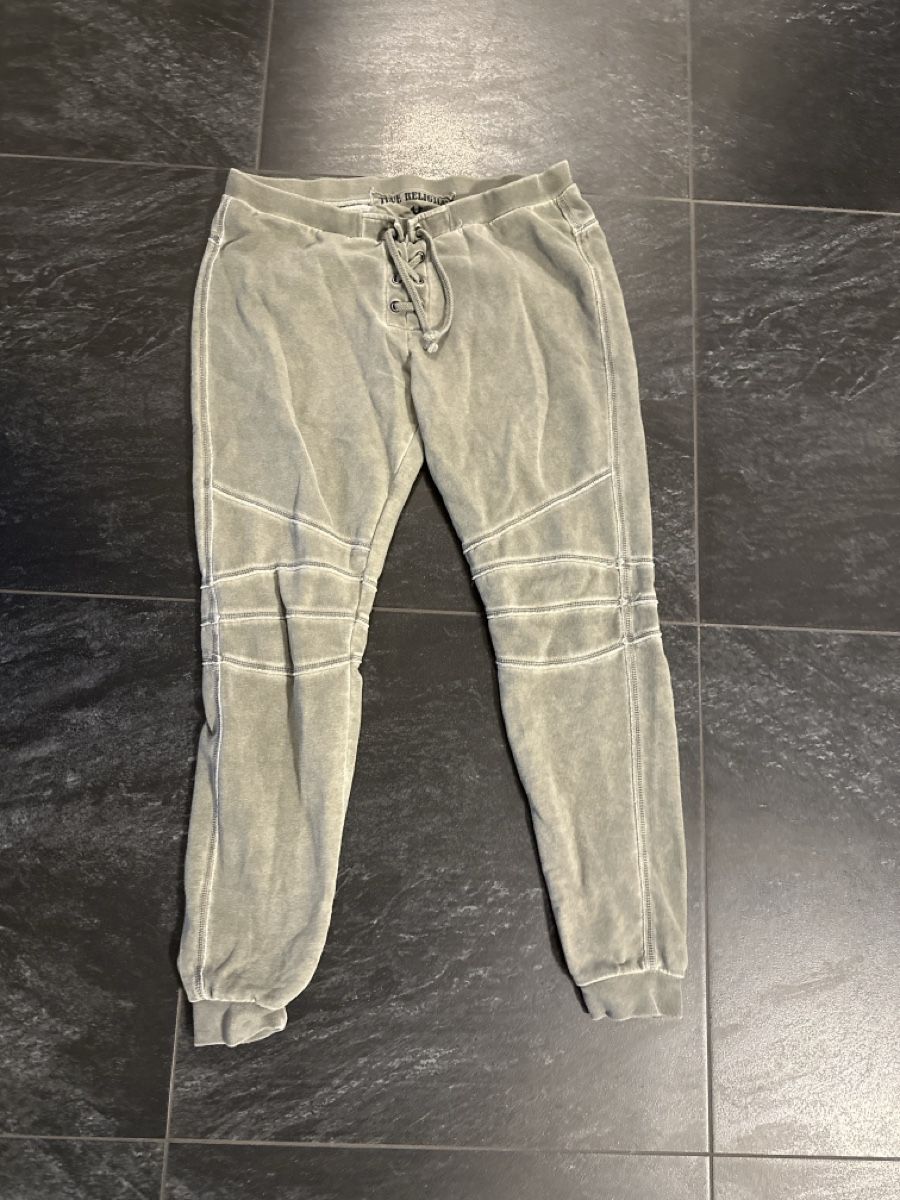 True Religion Pantaloni: True Religion Trainer M – Nuovo (secondo la descrizione) da Däniken SO venduto da NBdesign