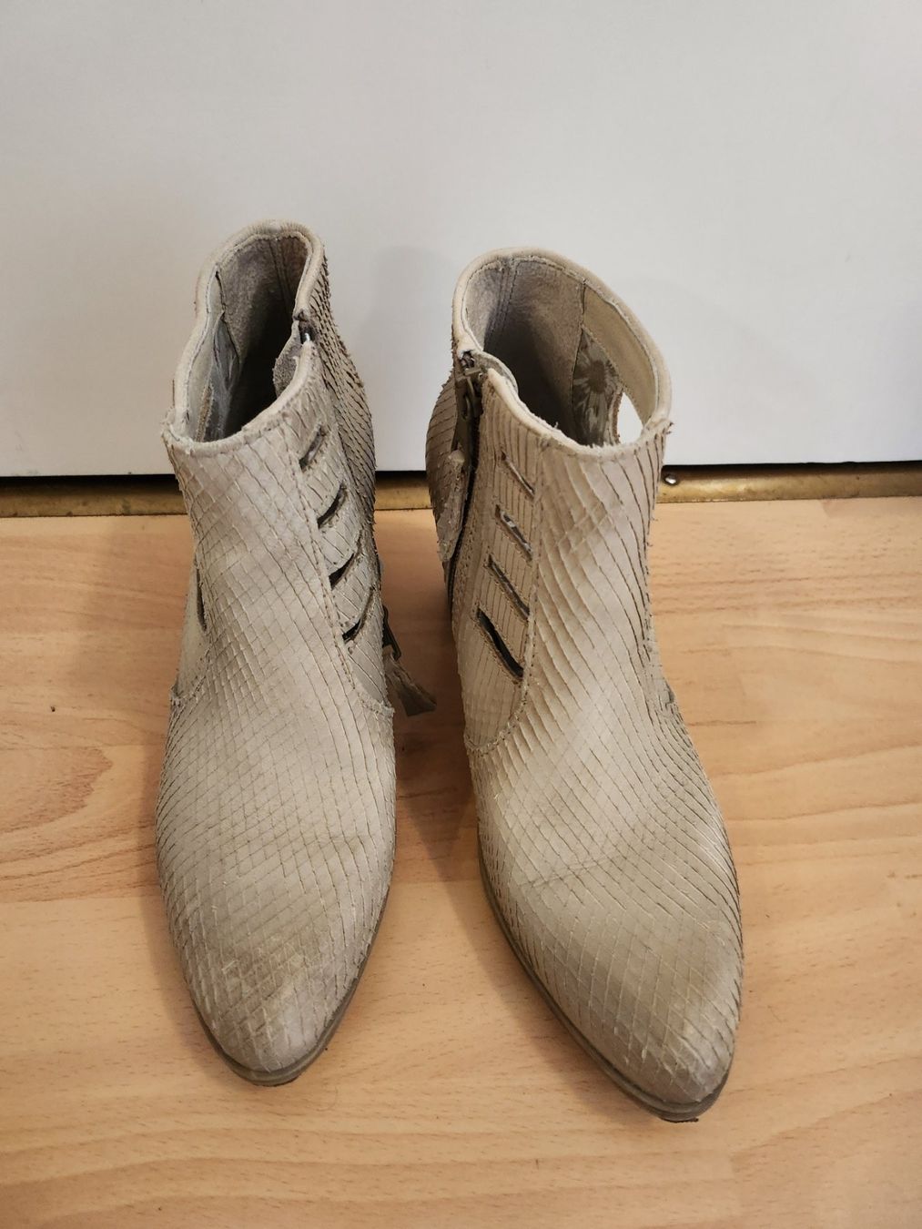 Damenschuhe: Leder Stiefeletten – Gebraucht aus Kefikon TG von Livline 3