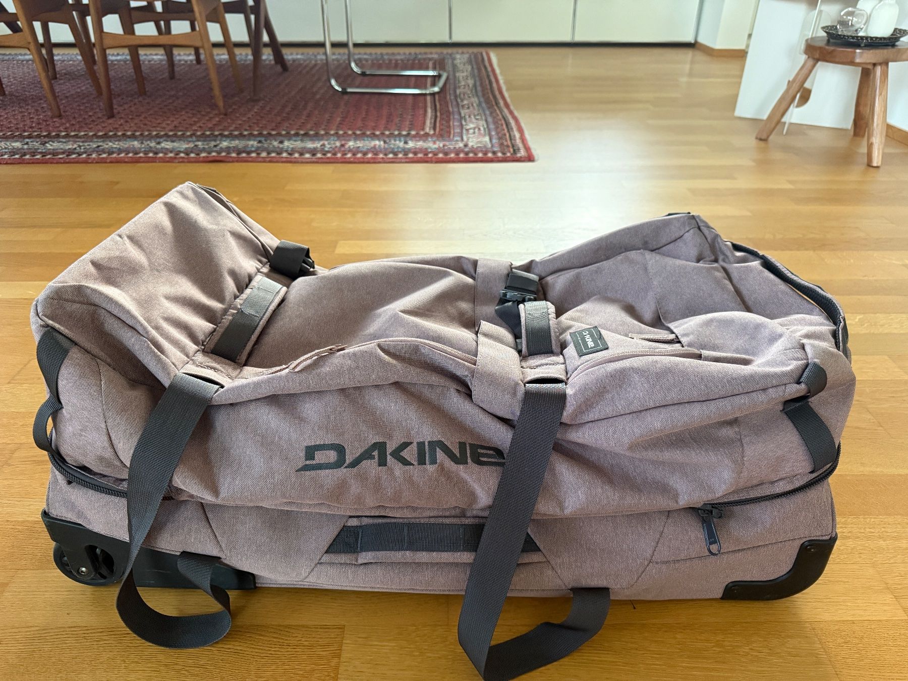 Dakine Reisekoffer: Dakine Split Roller 110L Reisekoffer / Trolley – Gebraucht aus Winterthur von summer_rain_bow 6