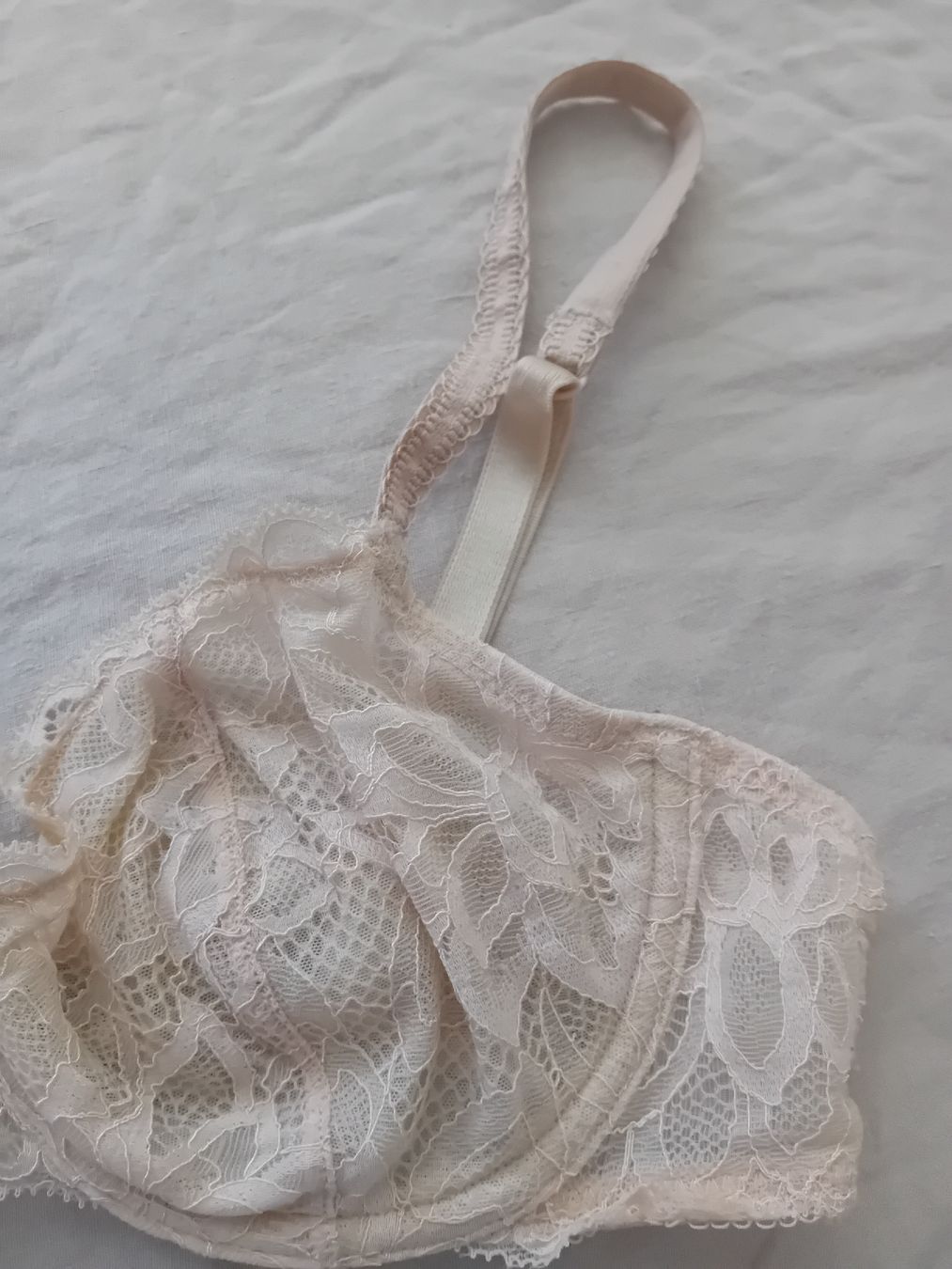 Triumph Sonstige Unterwäsche: Triumph BH, hautfarbene Spitze, Gr75B – Gebraucht aus Romanshorn von milenva 1