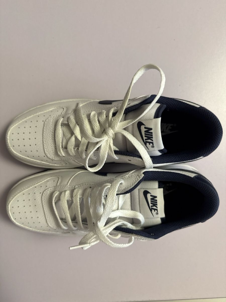 Nike Scarpe da uomo: Nike Big Low White : Taille 42 – Usato da Châtelaine venduto da jas_9wnr 1