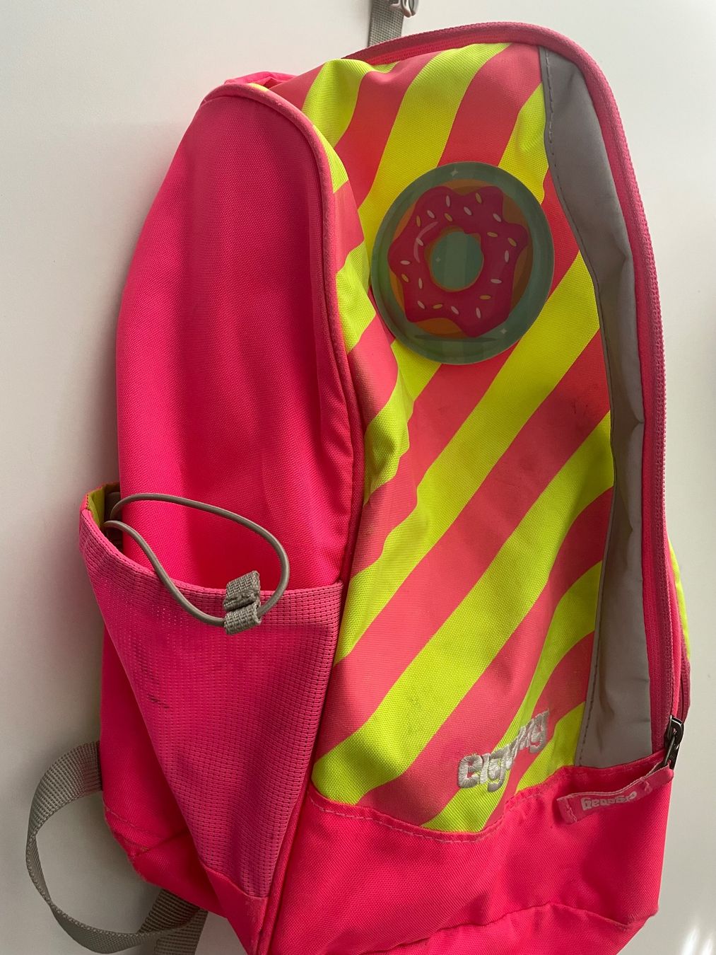 Ergobag Sacs & sacs à dos: Ergofit Schulrucksack, auffälliges pink-gelb mit Reflektoren – D'occasion à Winterthur par crave 4
