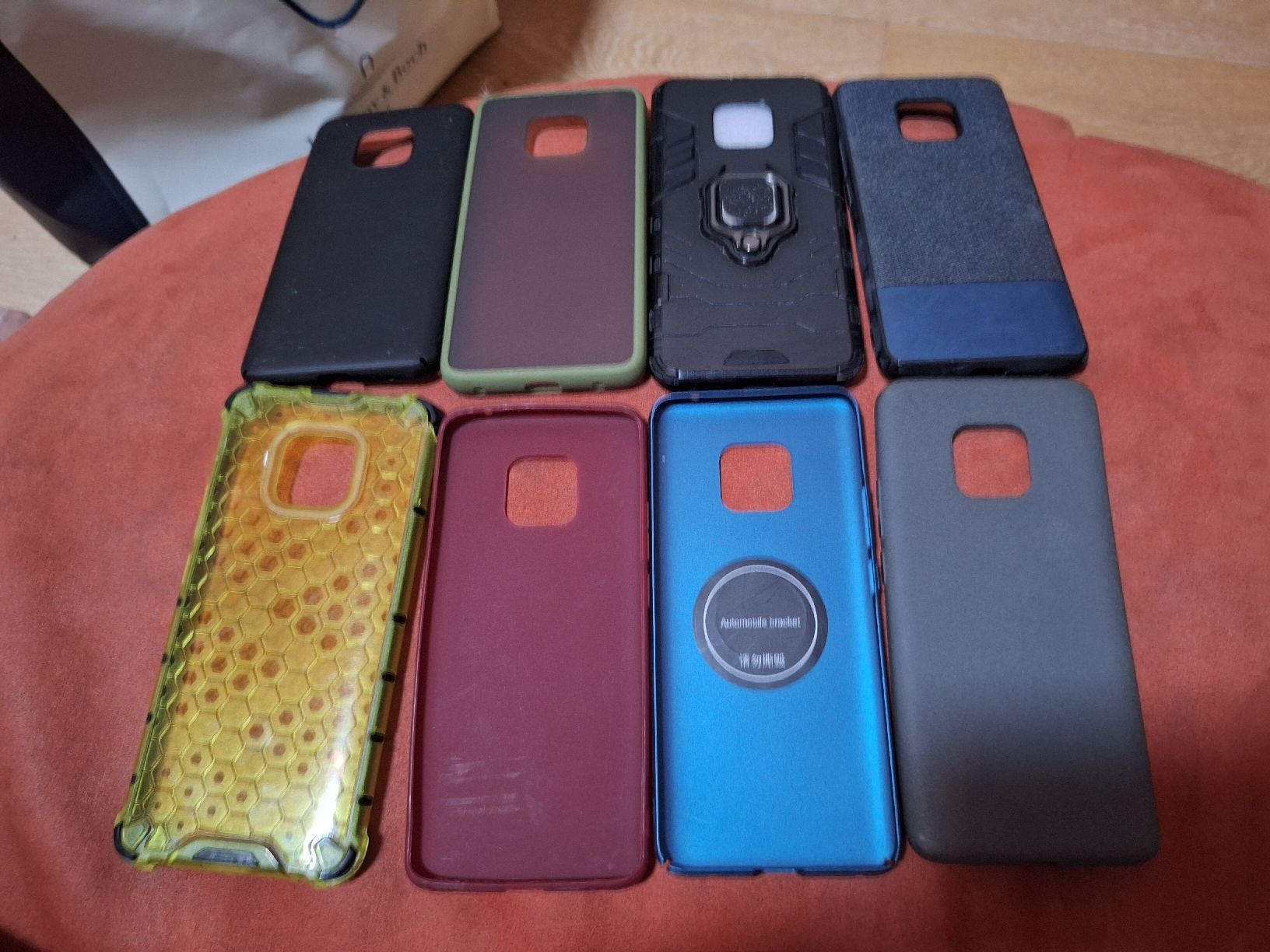 Huawei Cover & Protezioni schermo: Lot de 8 coques pour Huawei Mate 20 Pro – Usato da Tannay venduto da v1n1p00h