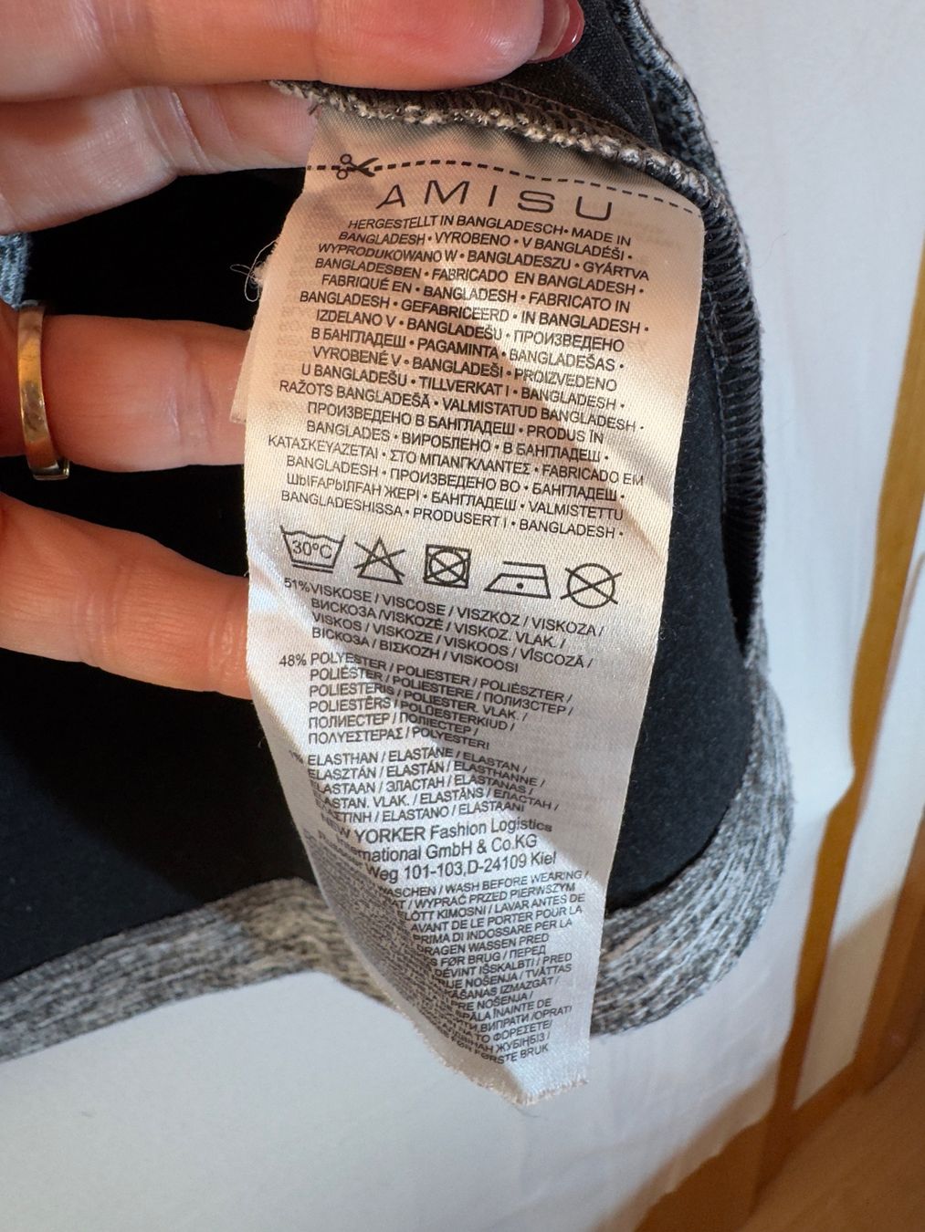Pullover & Sweatshirts: Grauer Pullover vorn Amisu Gr. L – Gebraucht aus Grosswangen von second_hand_dress 5