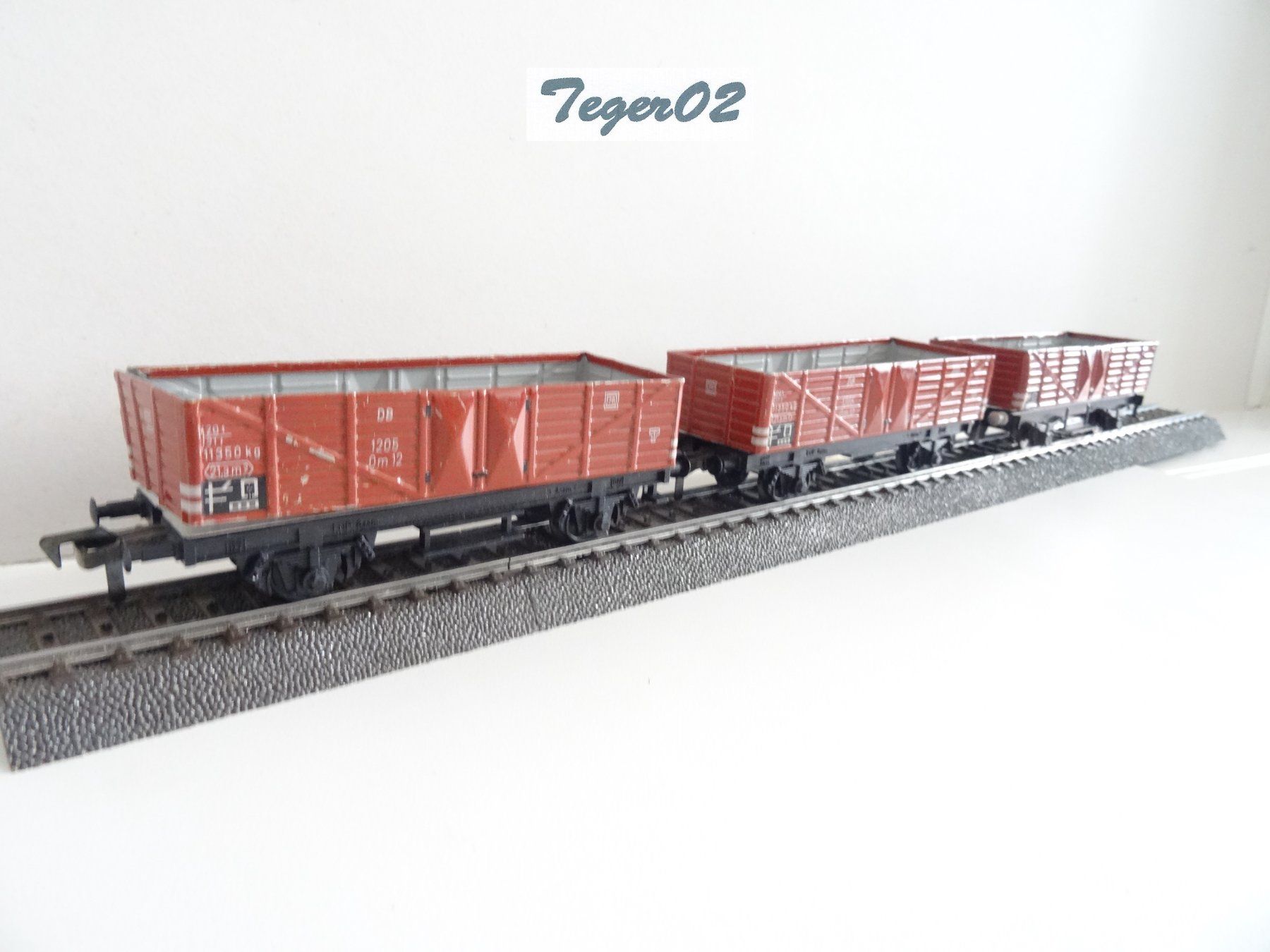 Fleischmann Modellini di ferrovie: Fleischmann H0 3 Güterwagen mit Blechaufbau – Usato da Hochdorf venduto da Teger02