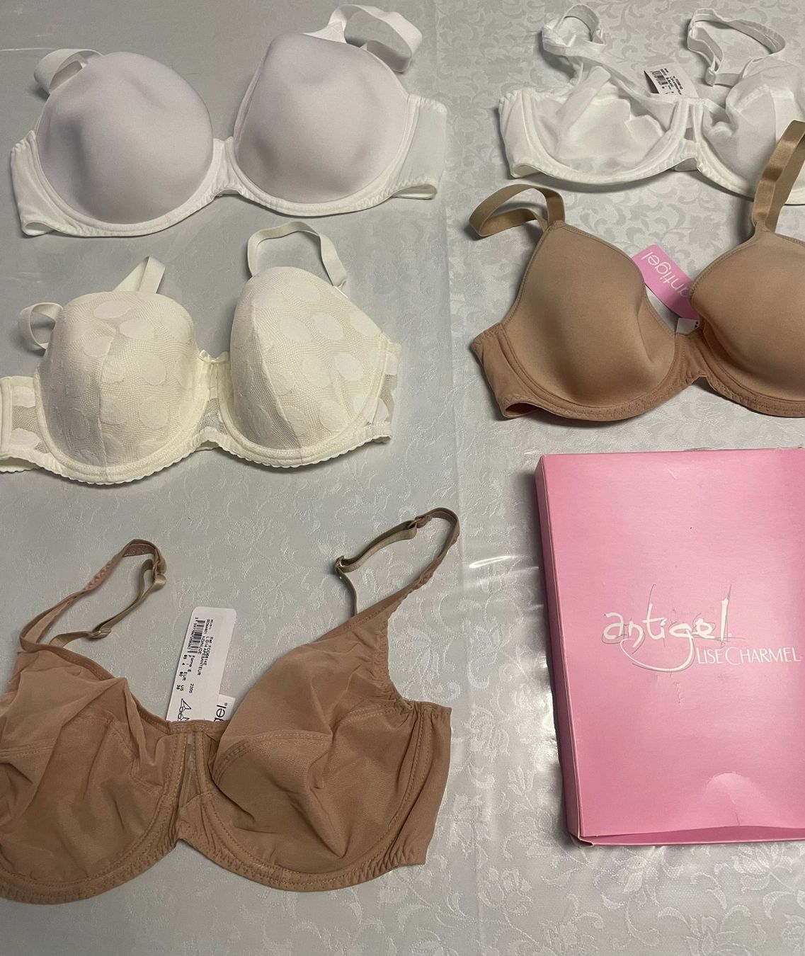 Lise Charmel Altra biancheria intima: Lot de soutif Antigel de Lise Charmel – Nuovo e nell'imballaggio originale da Gimel venduto da SimoneTata