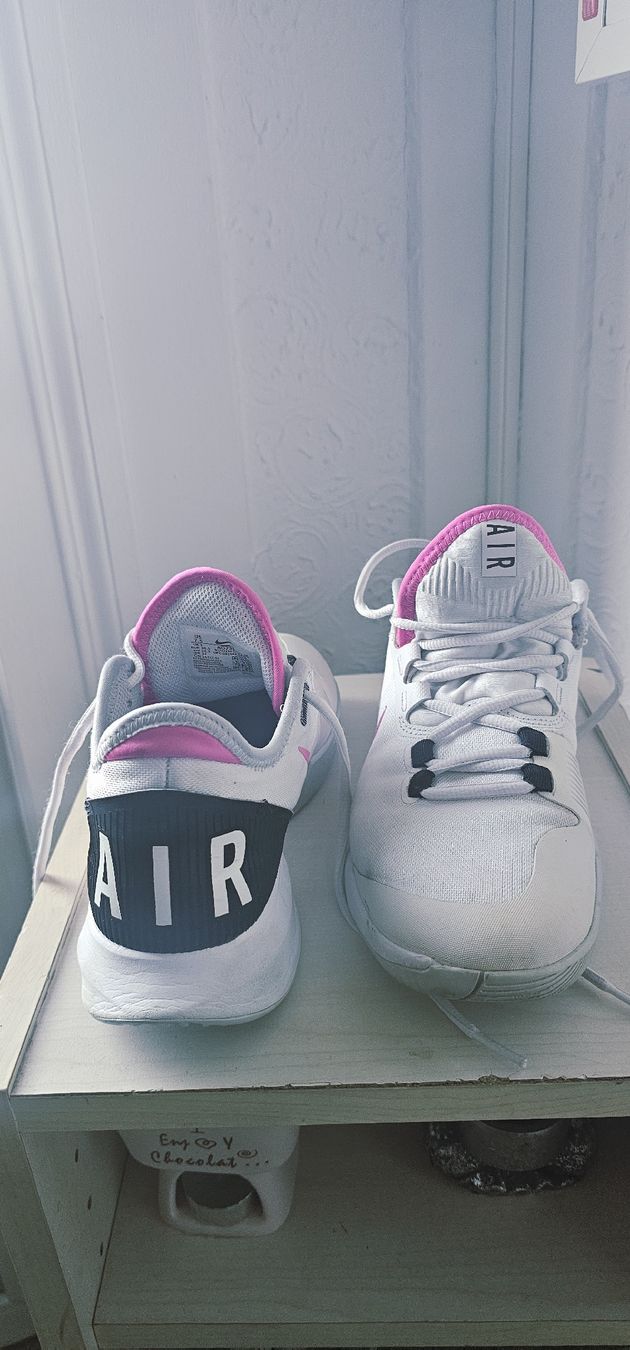 Nike Scarpe da donna: Nike Air Max Size 38, White and Pink – Usato da Rorschach venduto da Alles_9.90 2