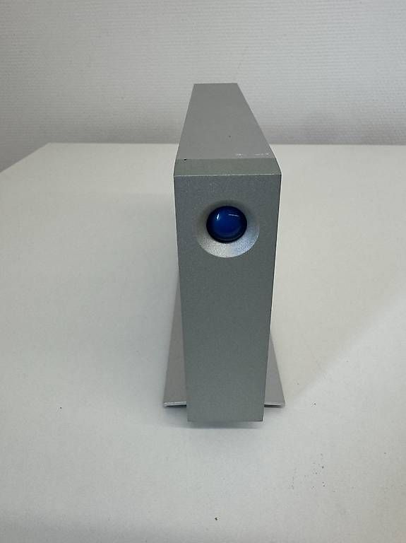 Lacie Dischi rigidi: LaCie 6TB Thunderbolt 2 External Hard Drive – Usato da St. Gallen venduto da egzon_navit