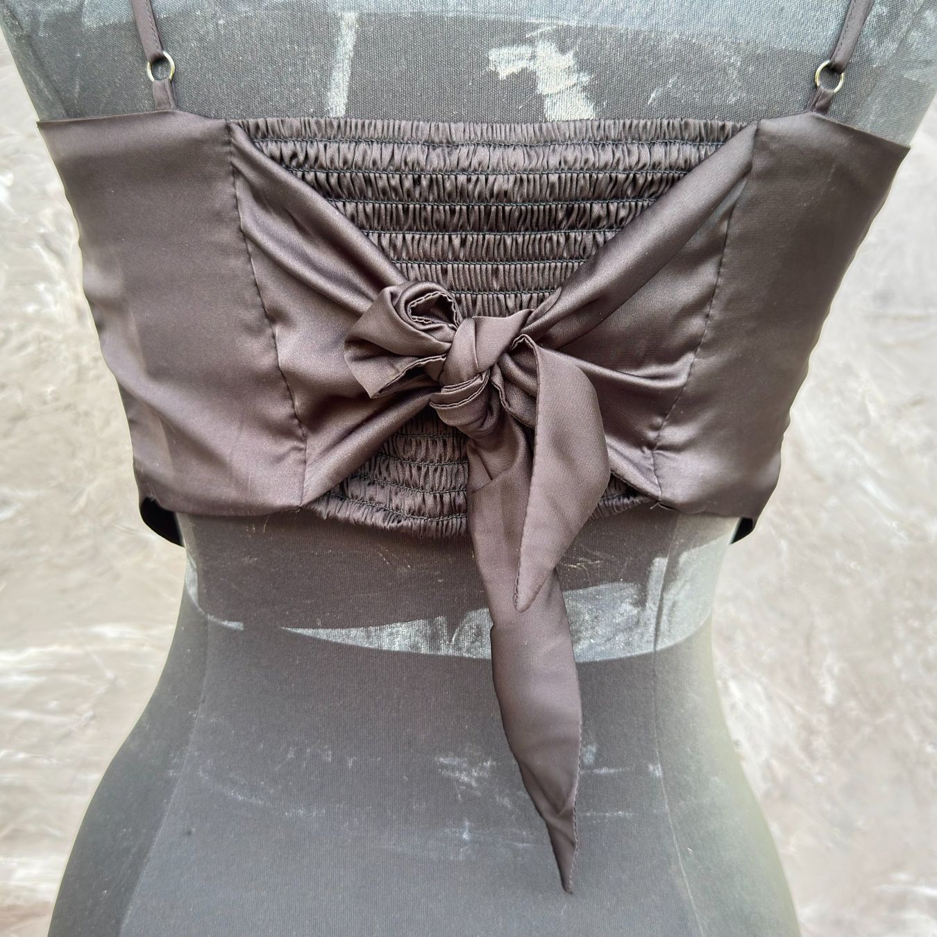 Tops: Top Cache-Cœur Satin Noir – D'occasion à Thônex par BrYu 4