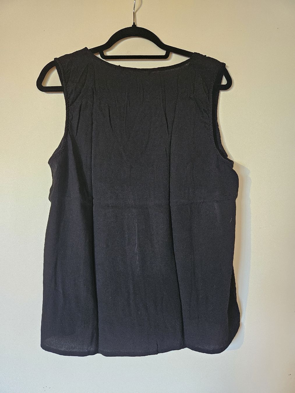 Vero Moda Tops: Débardeur noir légé – Gebraucht aus Fontenais von zizatie 1
