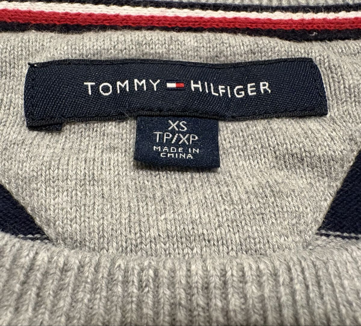 Tommy Hilfiger Maglioni & Felpe: Tommy Hilfiger Pullover – Usato da Riehen venduto da vintage_basel 2