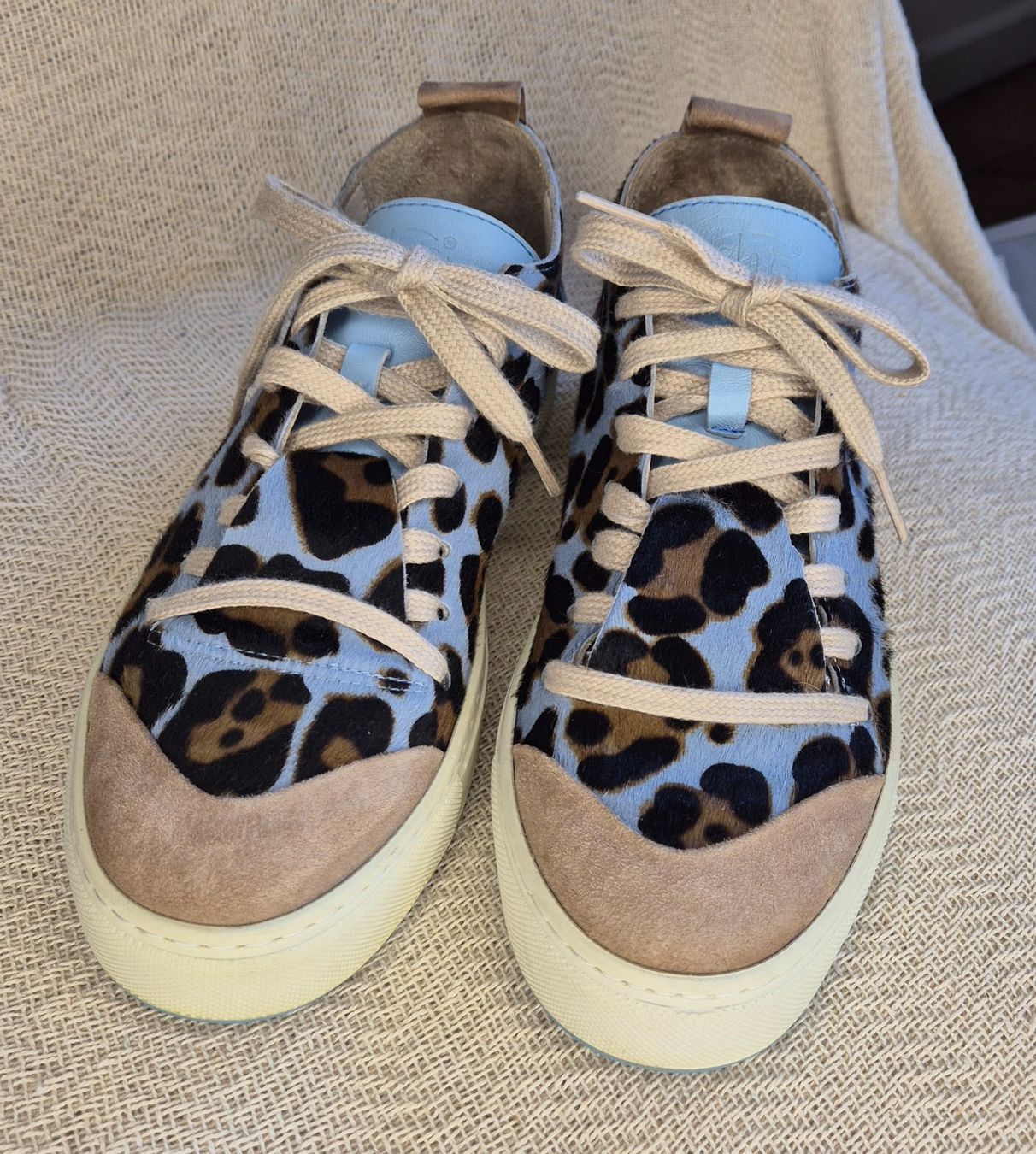 Scarpe da donna: Turnschuhe mit Fell chaaya – Usato da Leissigen venduto da ali_k9v8 5