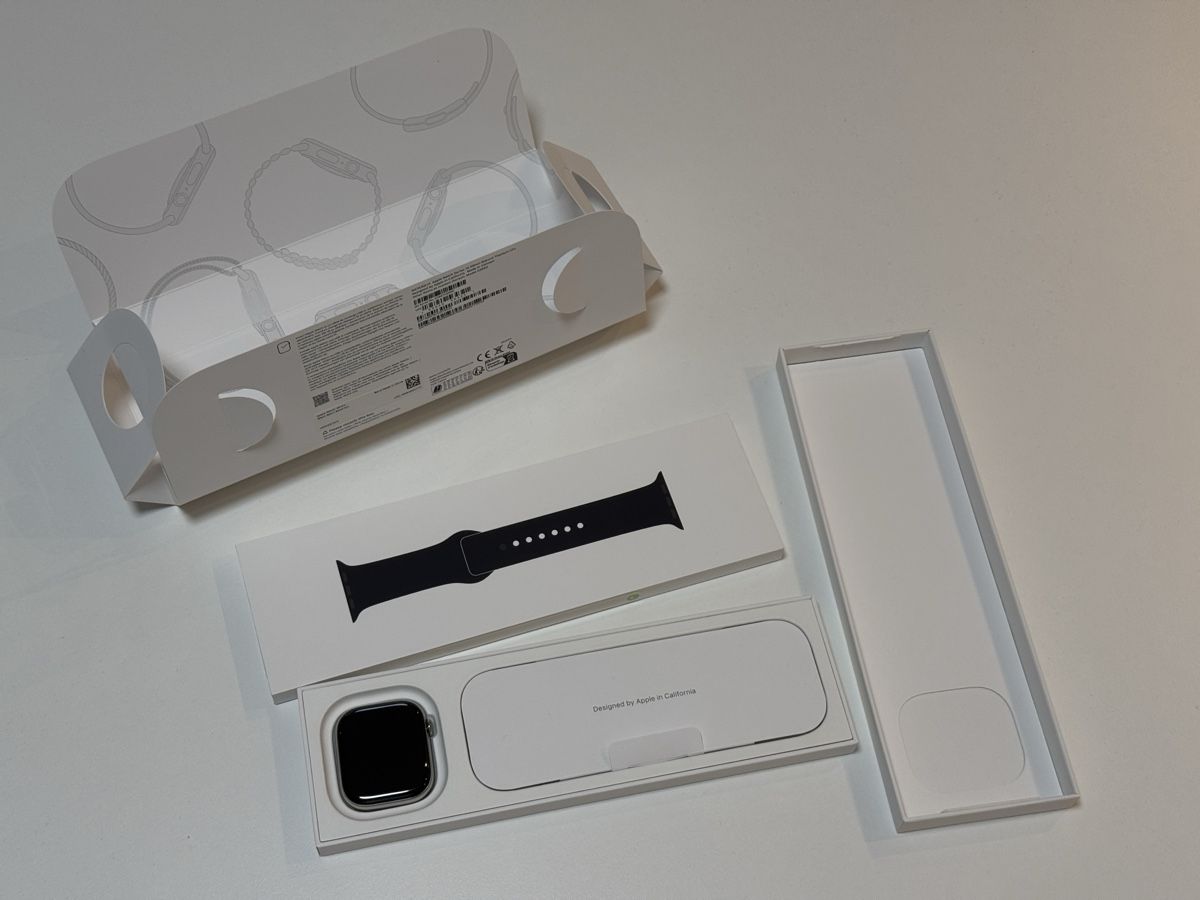 Apple Smartwatch: Apple Watch Series 10 - 46mm, Titanium, Cellular – Usato da Wallisellen venduto da Art_Vendorlay