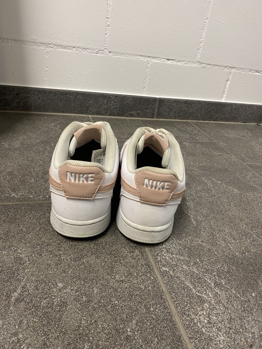 Nike Scarpe da donna: Nike Sneaker 41 – Usato da Wohlen AG venduto da bey_jcy5 2