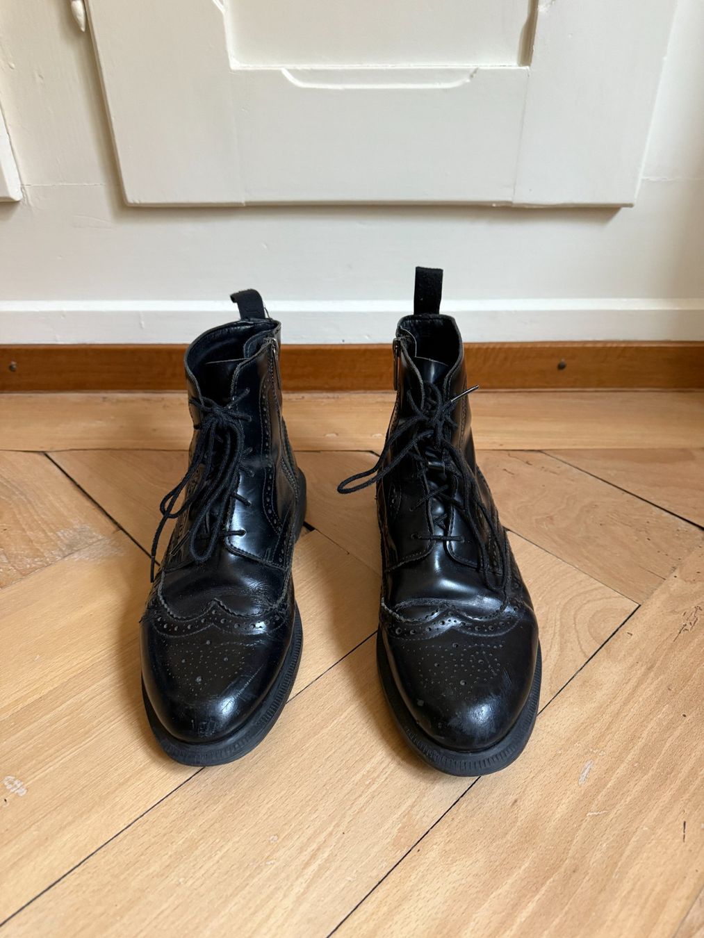 Dr. Martens Scarpe da donna: DR. MARTENS - Stiefelette schwarz 40 – Usato da Zürich venduto da Diazaio 1