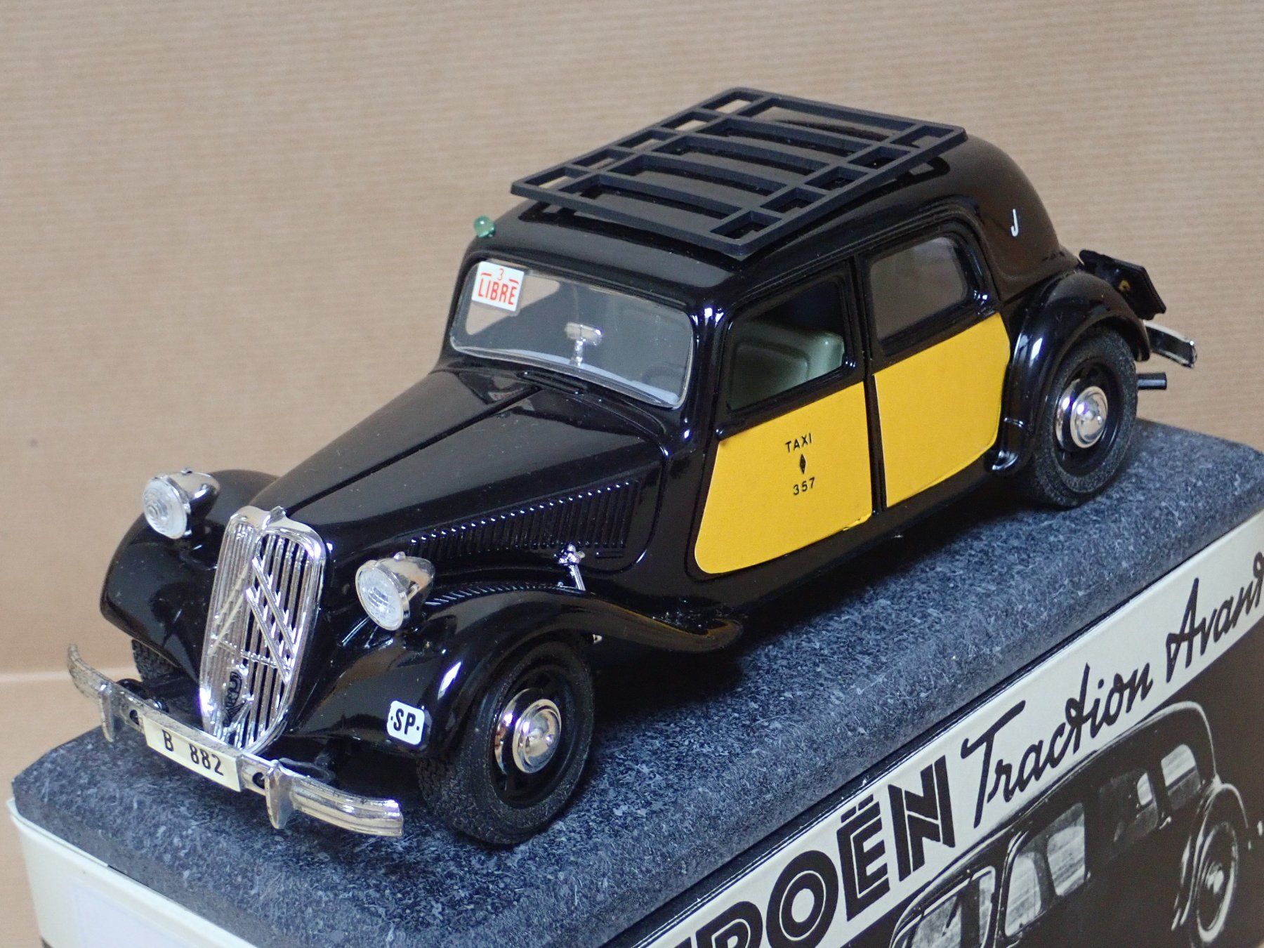 Citroen Traction Avant Taxi Barcelona Azur Burago 1 24 Neu Und 