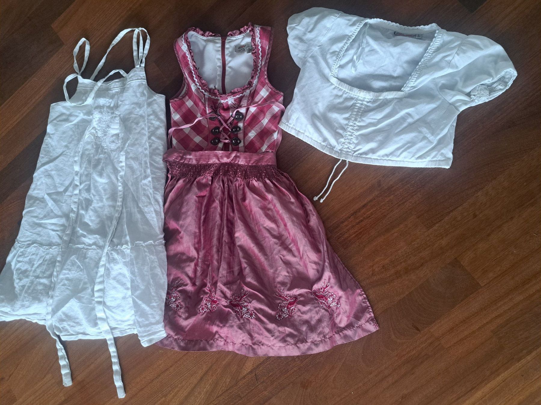 Vestiti & Gonne: Süsses Dirndl-Set Grösse 124 – Usato da Thun venduto da SiHoSt