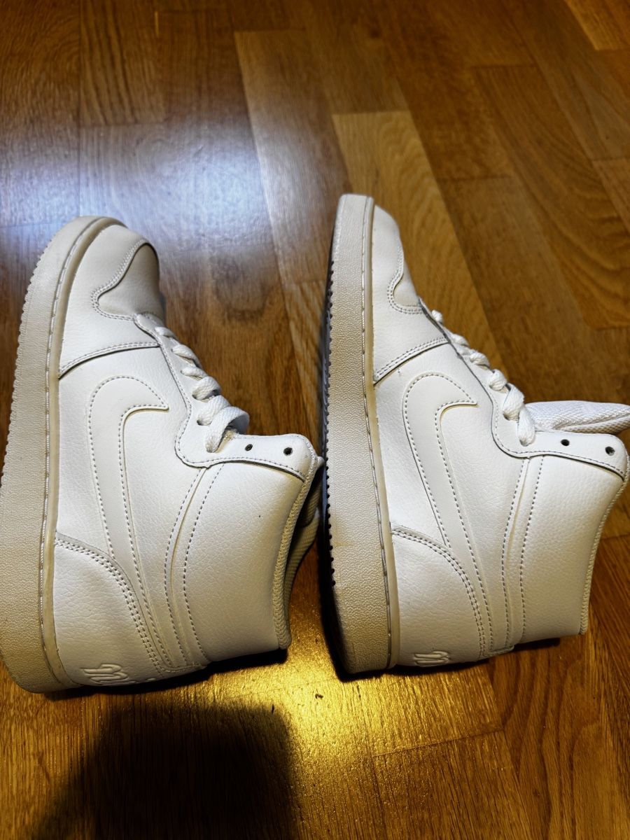 Nike Scarpe da donna: Nike Schuhe, Top Zustand, Grösse 38.5 – Usato da Zürich venduto da ela.hartmann 3