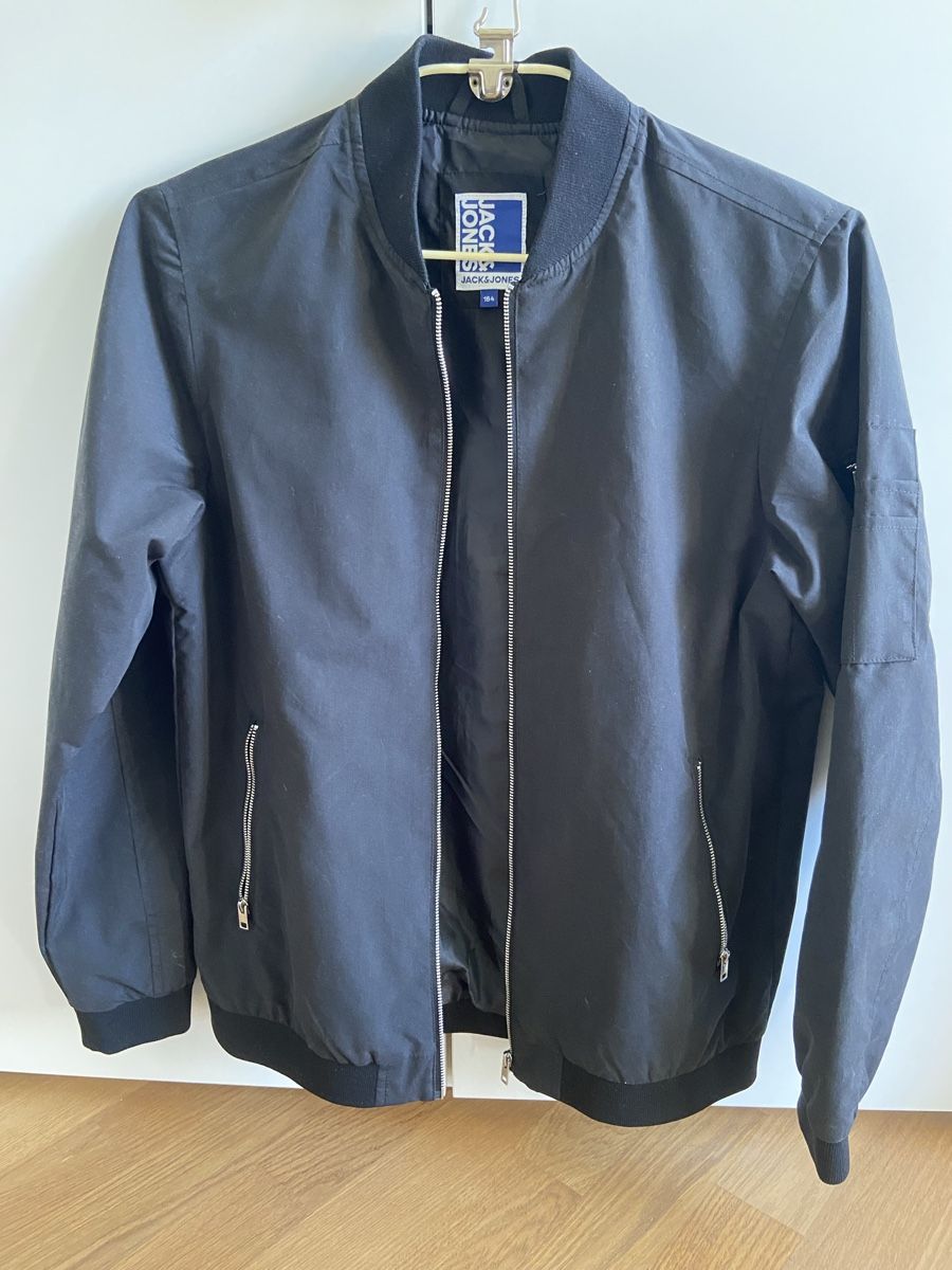 Jack & Jones Giacche & Cappotti: Dünne Bombeejacke Gr 164, quasi neu – Usato da Zürich venduto da bia_8hxd