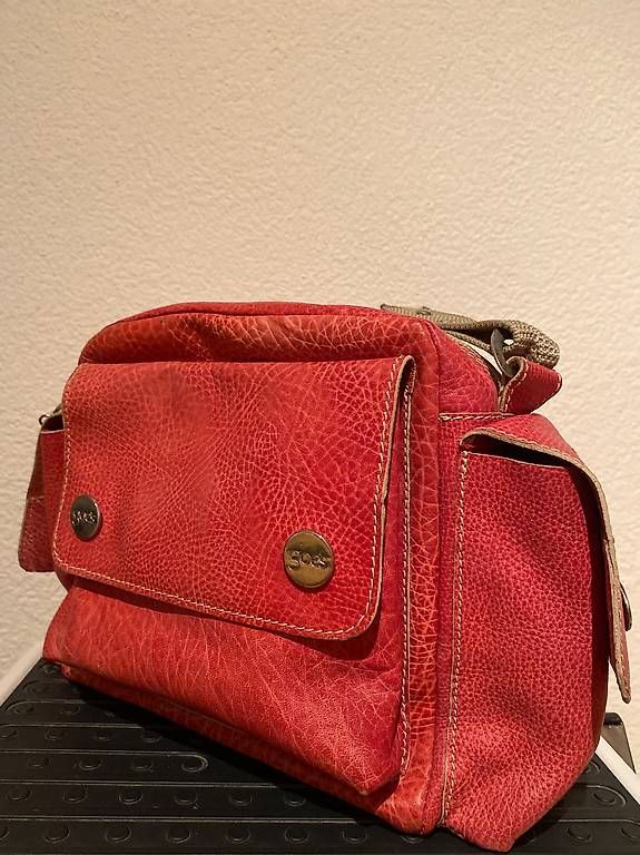 Taschen für Damen: Fuchsia Vintage Handtasche aus Leder – Gebraucht aus Wetzikon ZH von masabelina63 3
