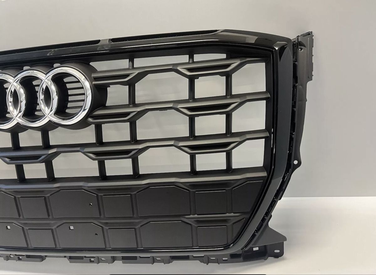 Audi Accessori per altri veicoli: Audi Q2 Kühlergrill ab 2020 – Nuovo (secondo la descrizione) da Gerlafingen venduto da luc_27xh 5