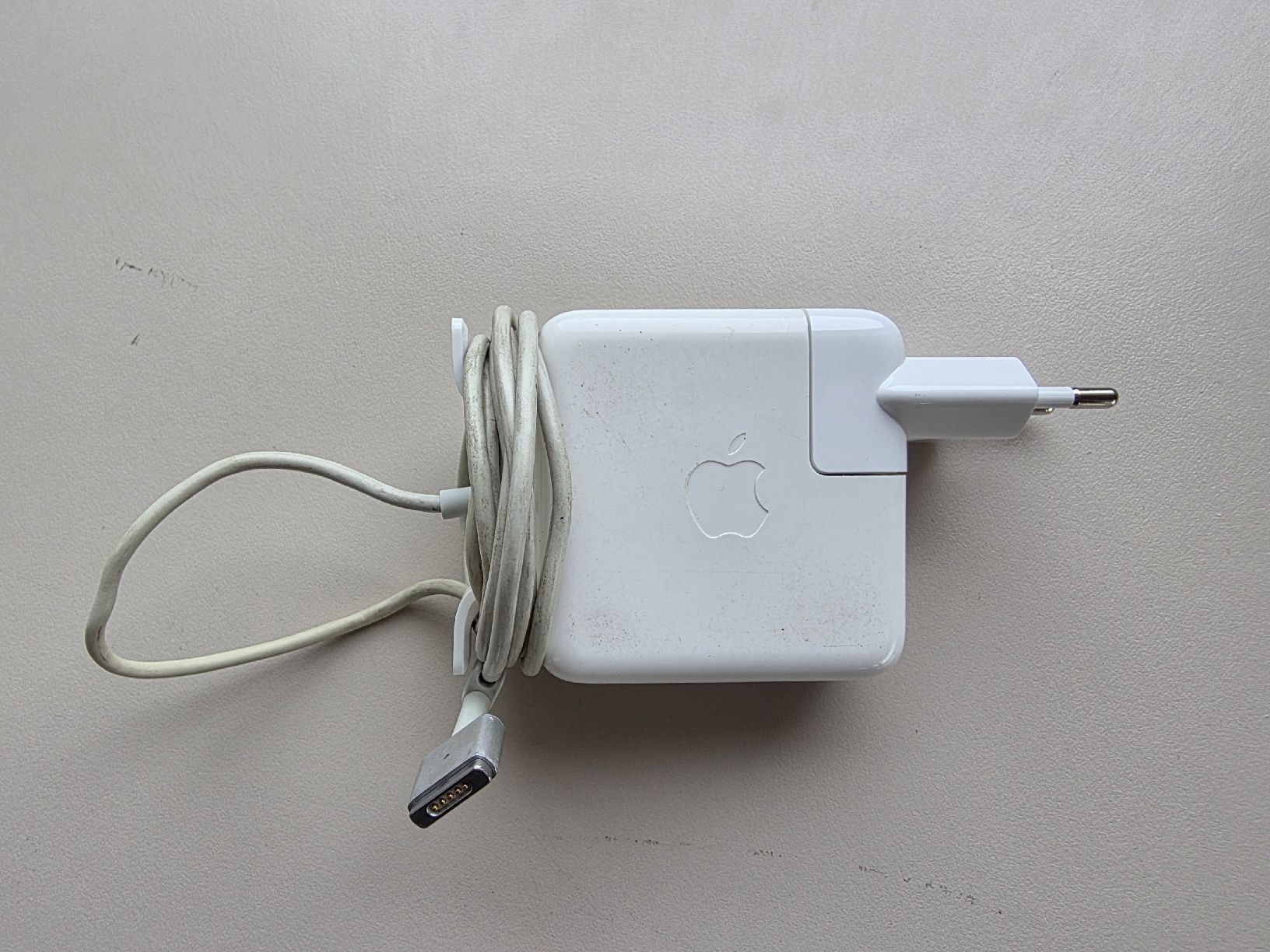 Apple Ladegerät: Apple MagSafe 2 Ladegerät 45watt – Gebraucht aus Biberist von Volo28