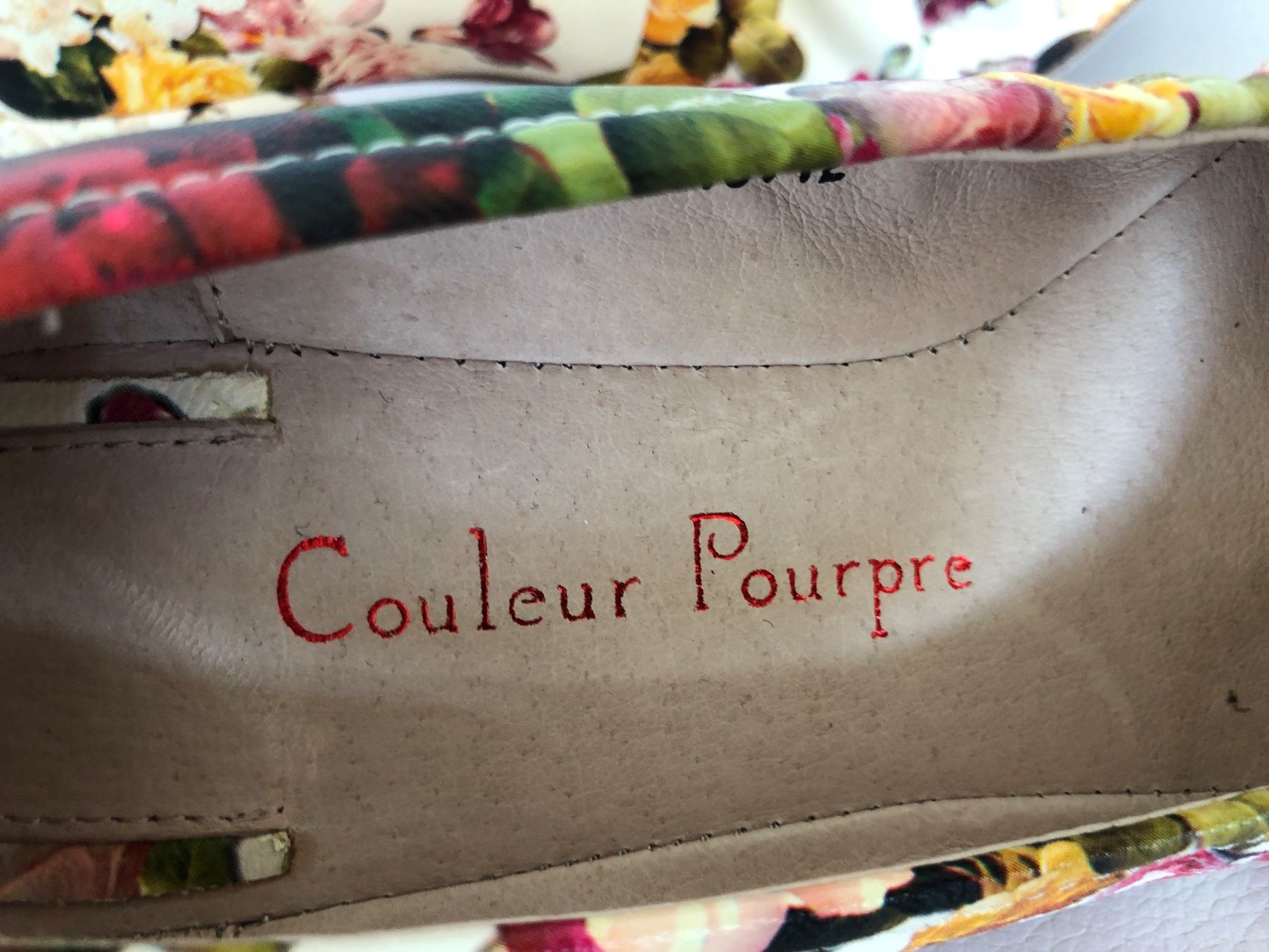 Damenschuhe: Escarpins fleuris Couleur Pourpre taille 36 comme neufs – Neu (gemäss Beschreibung) aus Coppet von Vanessamode 6