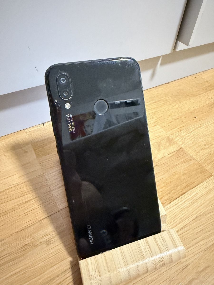 Huawei Handys / Smartphones: Huawei P20 Lite 64Gb – Defekt aus Schötz von pavlovictrading 1