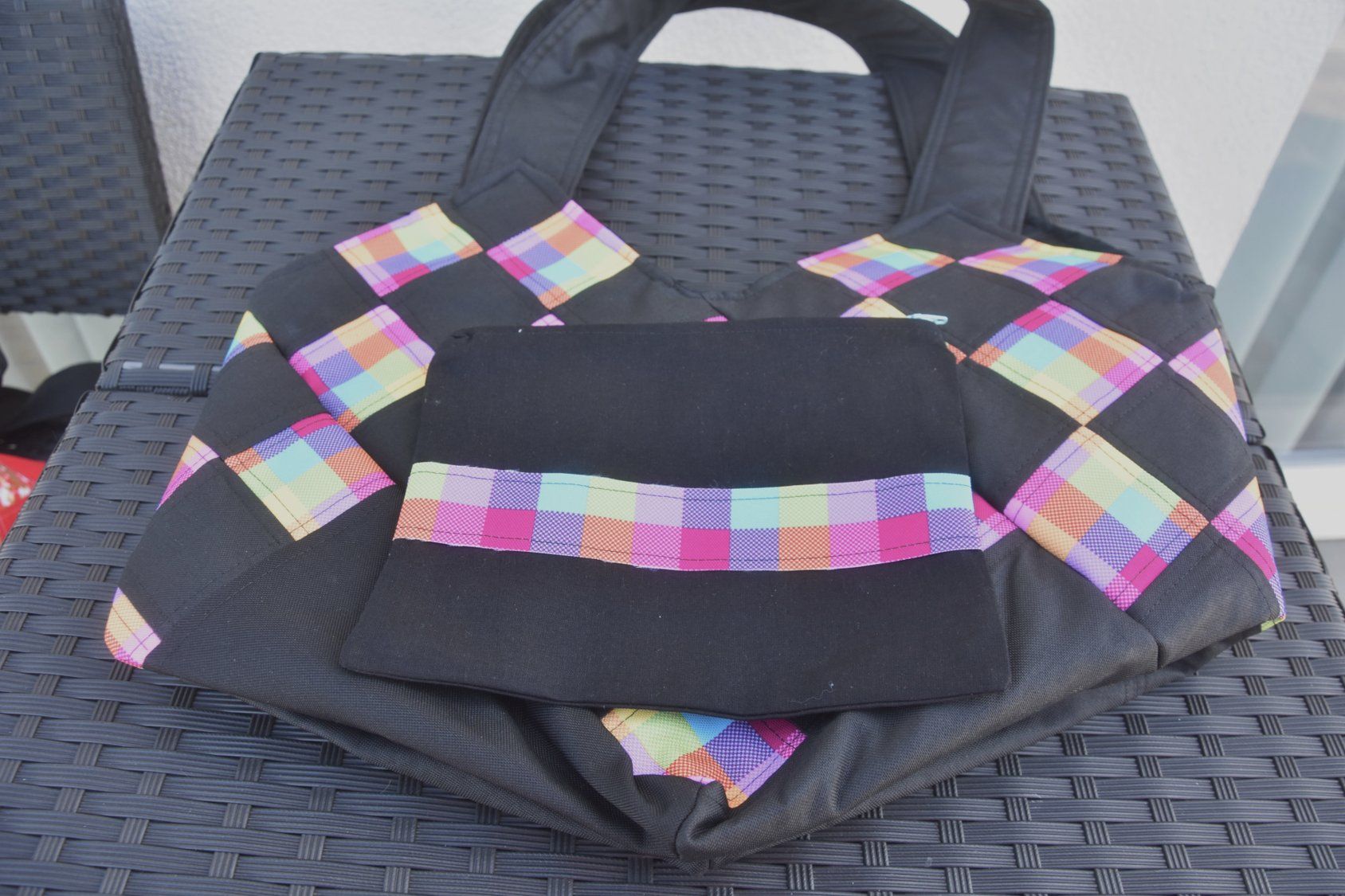 Taschen: Shopper Patchwork Tasche mit Wasserabw. Stoff mit Täschchen – Neu (gemäss Beschreibung) aus St. Gallen von Elmarotto 5
