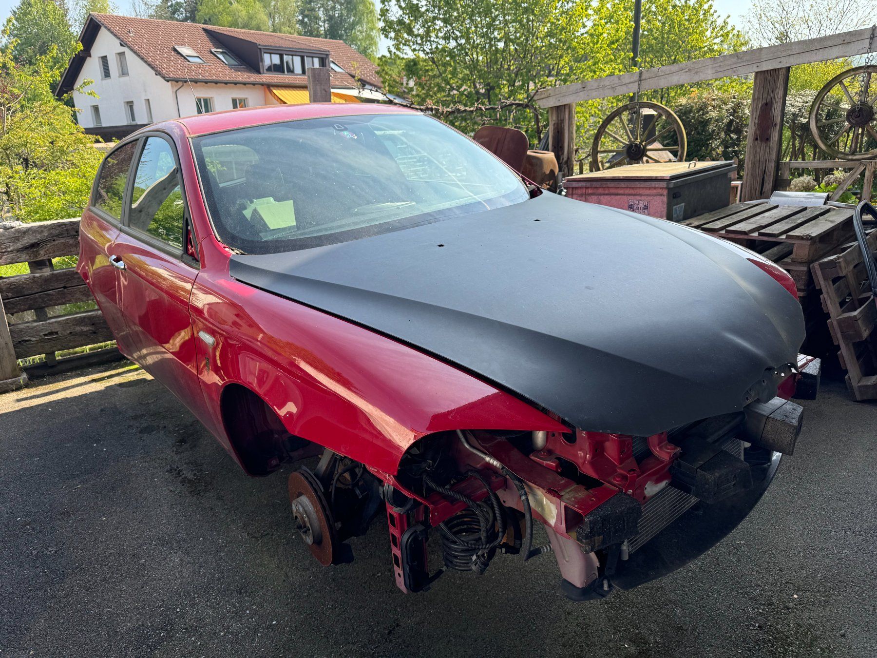 Tutti pezzi di ricambio auto: Alfa Romeo 147 – Usato da Zwillikon venduto da Palucio 2