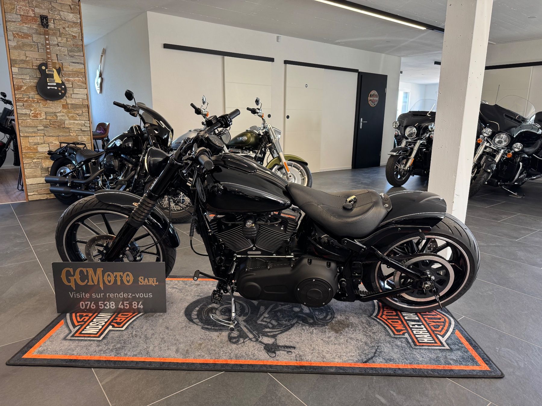 Harley-Davidson Chopper: Harley Davidson Breakout 103 Softail LEASING POSSIBLE – Usato da Echallens venduto da HD90 7