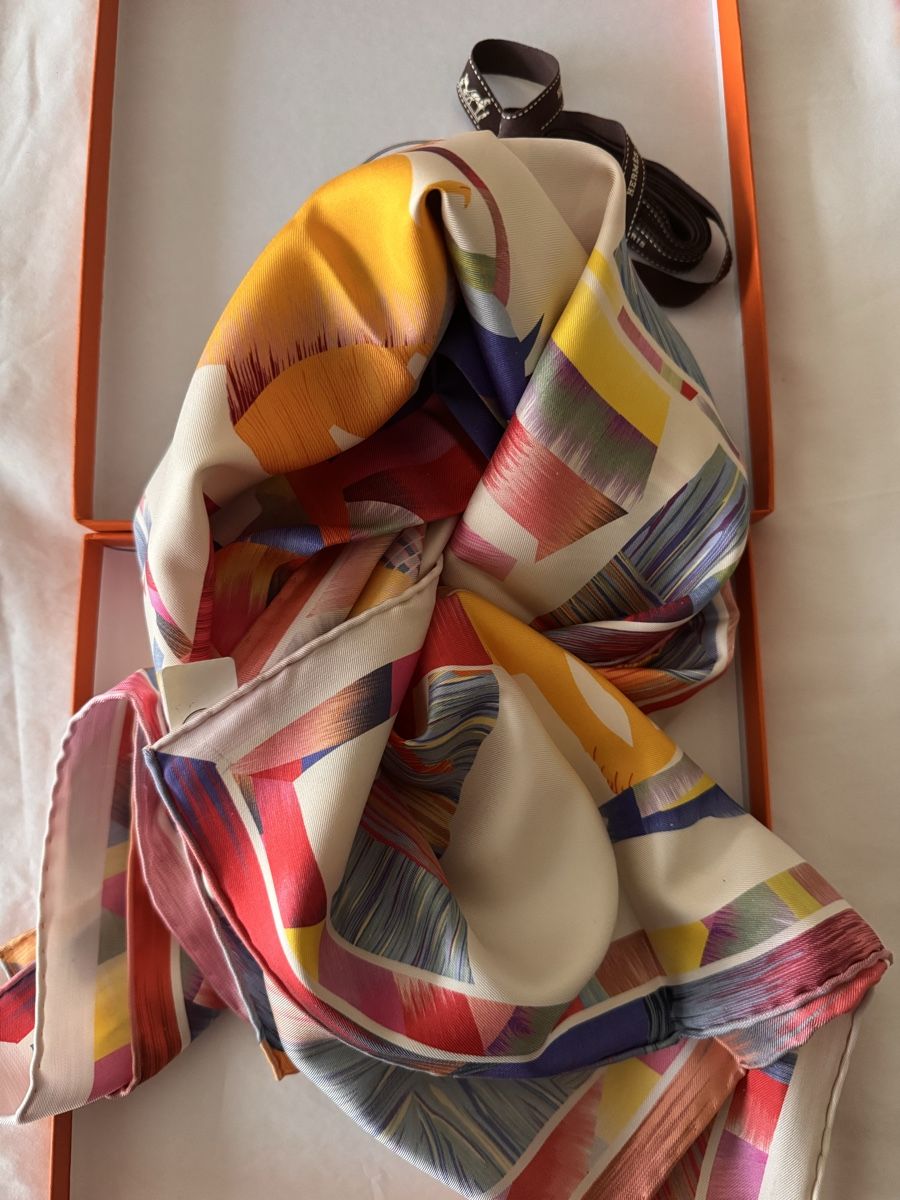 Hermès Foulard & Sciarpe: Hermès carré 90 Marble WoW  – Nuovo e nell'imballaggio originale da Genève venduto da Allisgood