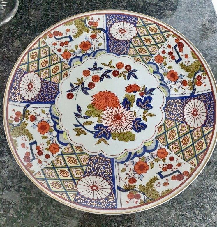 Piatti: Antiker Teller mit Blumenmuster – Usato da Rütihof venduto da Kelani