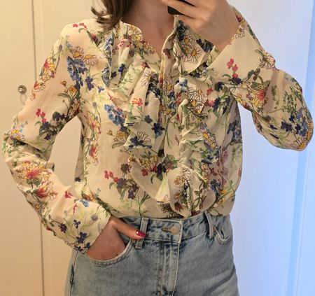 H&M Bluse mit Blueme-Muster, Gr. 36