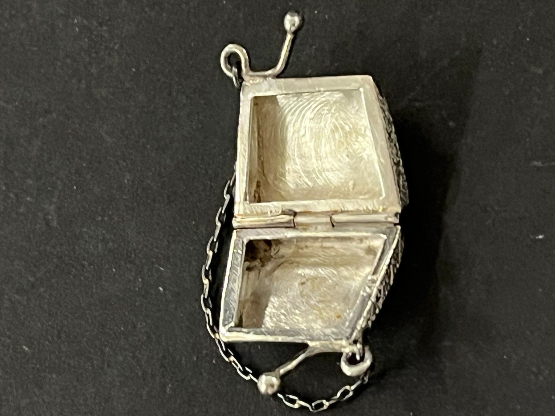 Borse da donna: Silber Miniatur Handtasche aus 925er Silber – Usato da Mumpf venduto da dadaboygugu 4