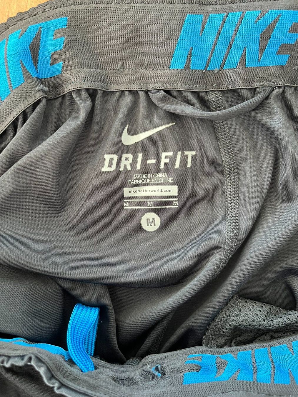 Pantaloni: NIKE Sport Shorts – Usato da Otelfingen venduto da Denis_ZH 2