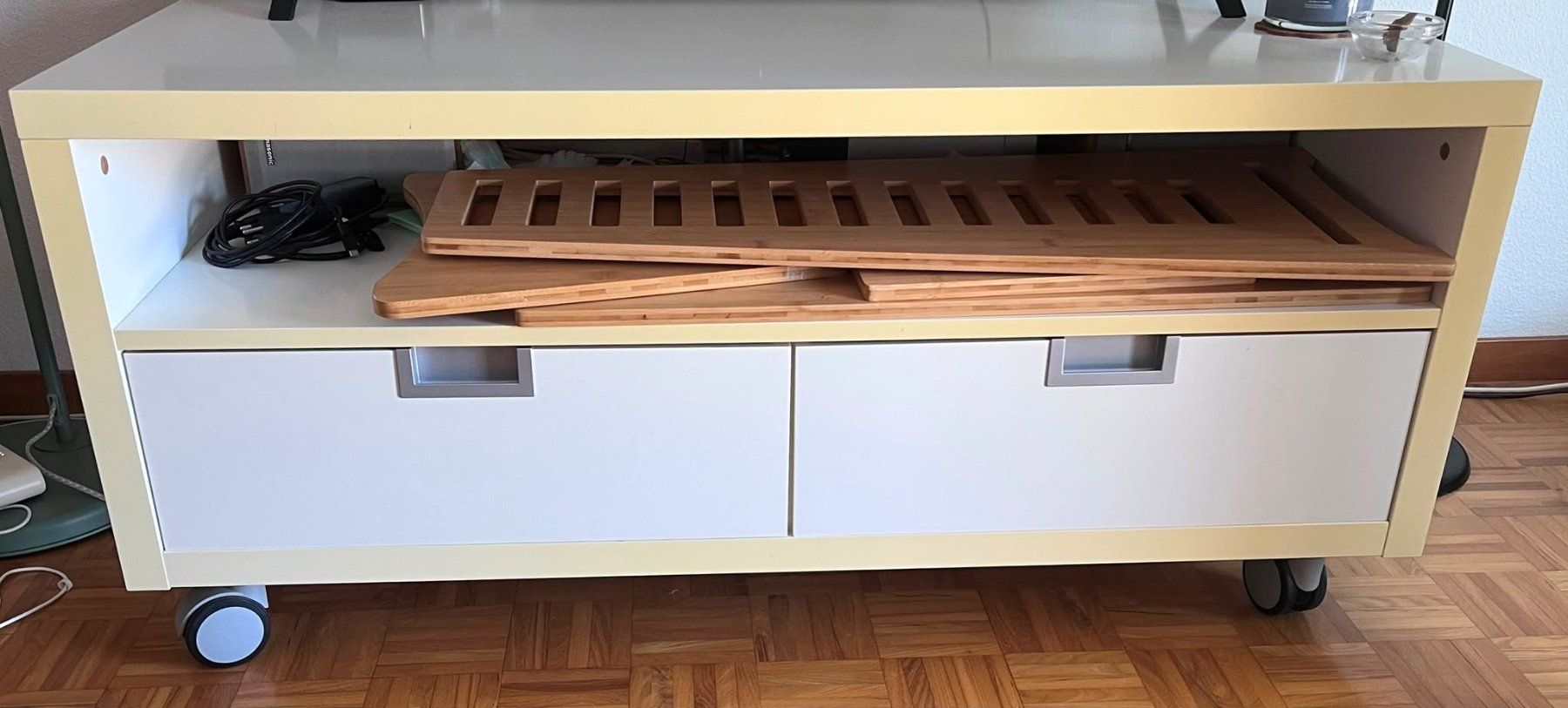 Meubles TV: TV Stand / TV-Möbel – D'occasion à Zürich par and_c8hb