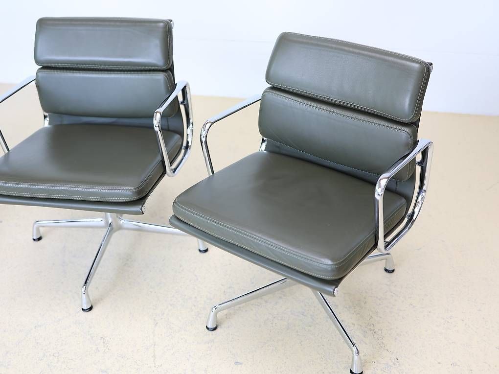 Eames Sedie: Vitra Eames EA 208 Softpad Bürostühle | Olive Leder – Usato da Meinisberg venduto da atelier_TILIJA 1