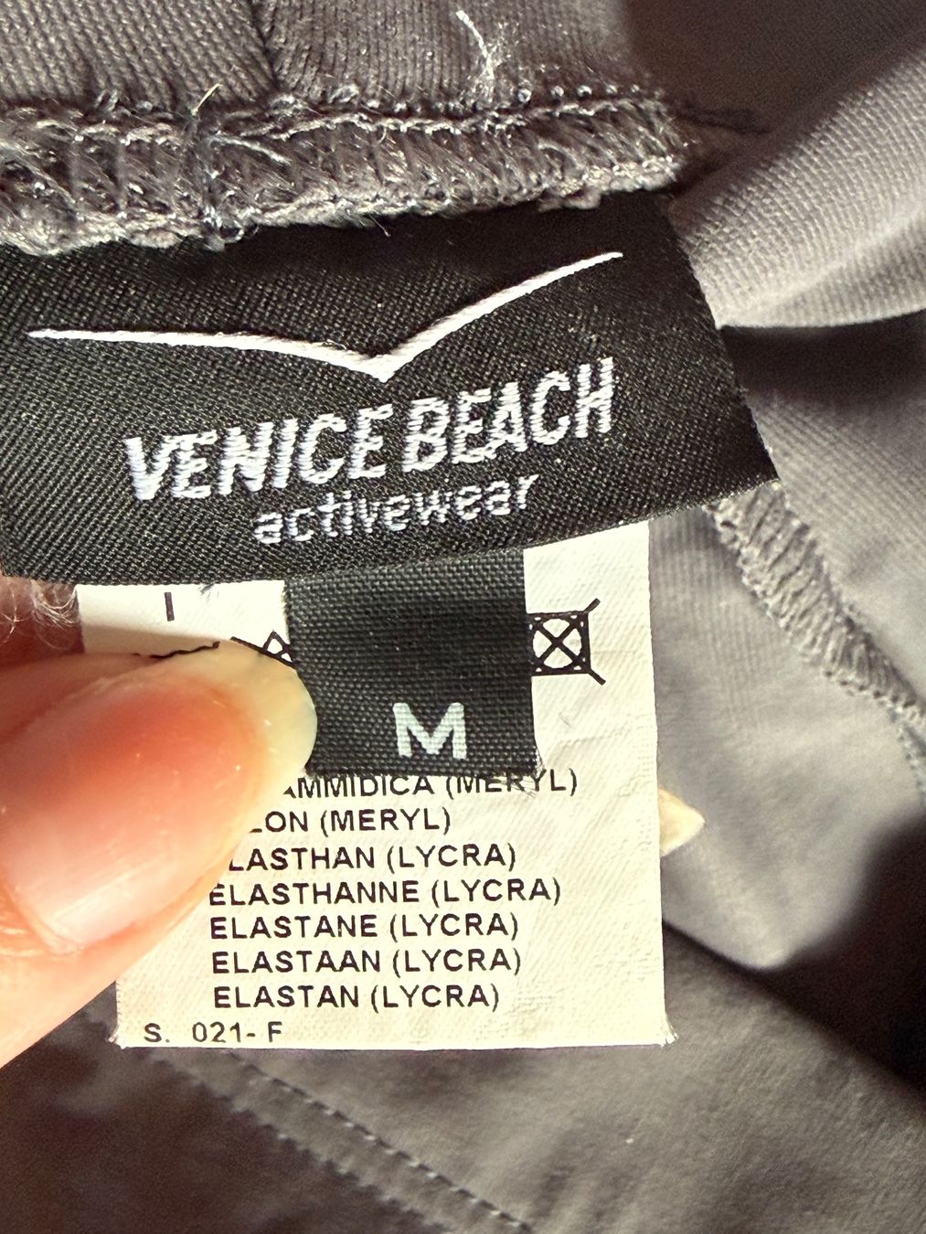 Leggings: Graue Venice Beach flared Sporthose M – Gebraucht aus Altendorf von am9j_nt 2