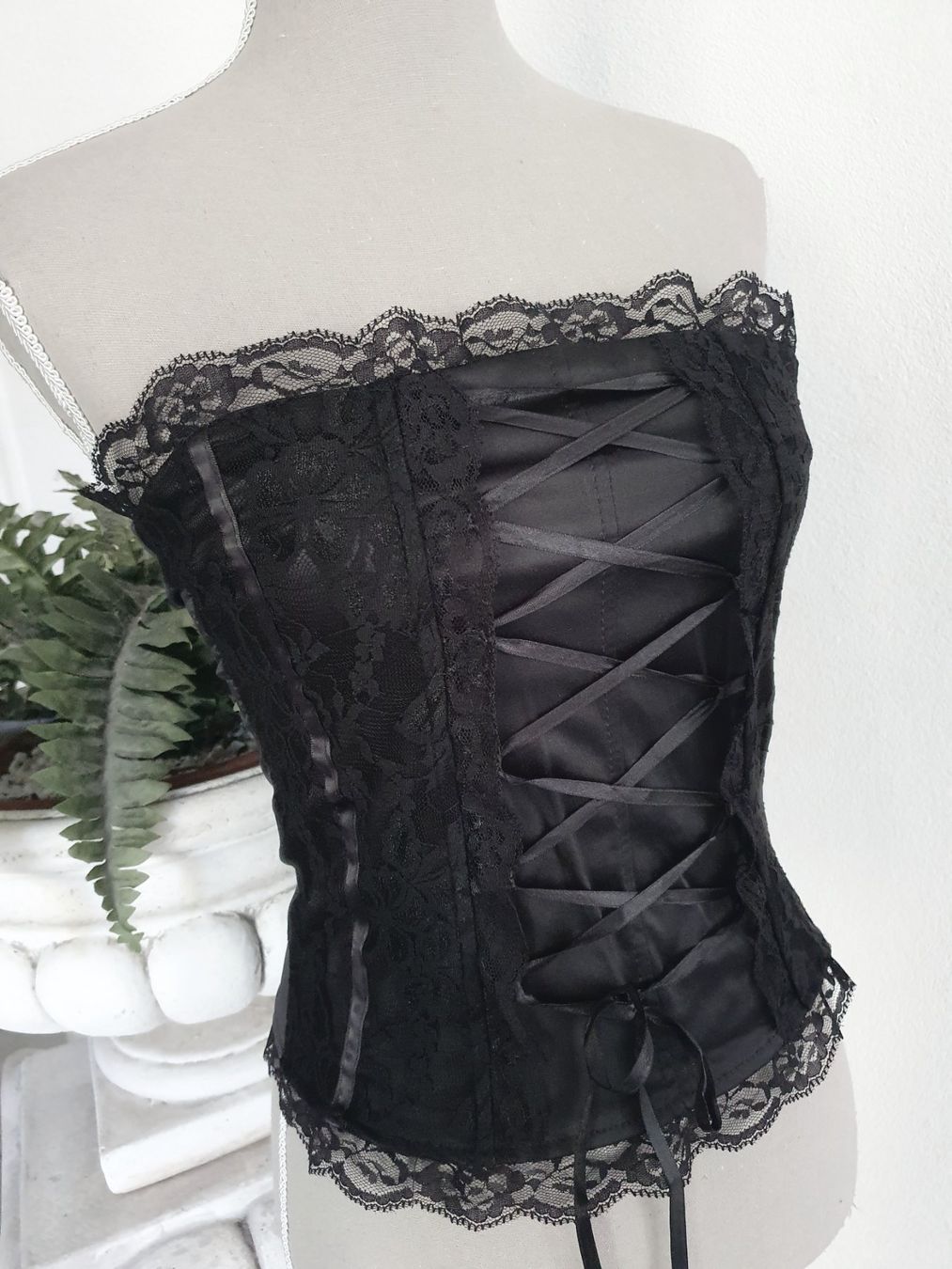 Altra biancheria intima: Gothic Corsage Satin m. Spitze Gr S – Usato da Münsingen venduto da BlackTears-3
