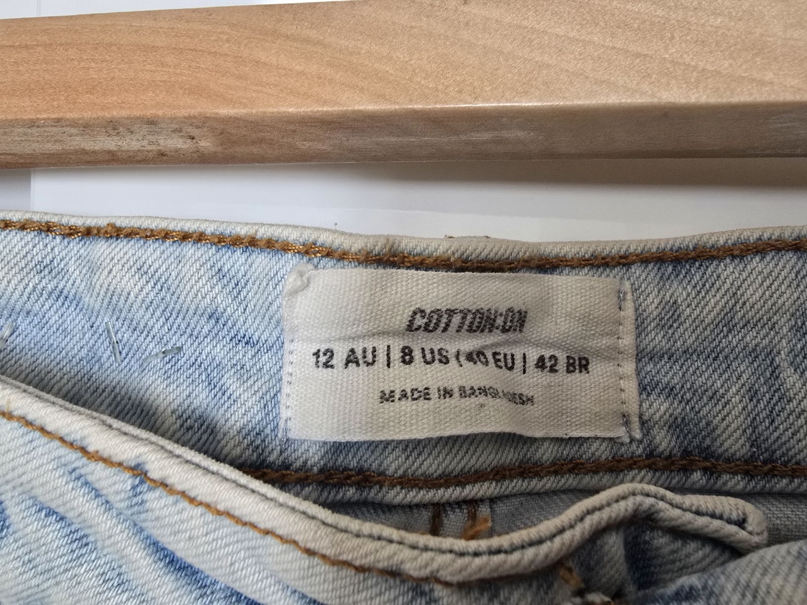 Jeans: Neuwertige Jeans Hotpans – Usato da Thalwil venduto da Nikkita2 1
