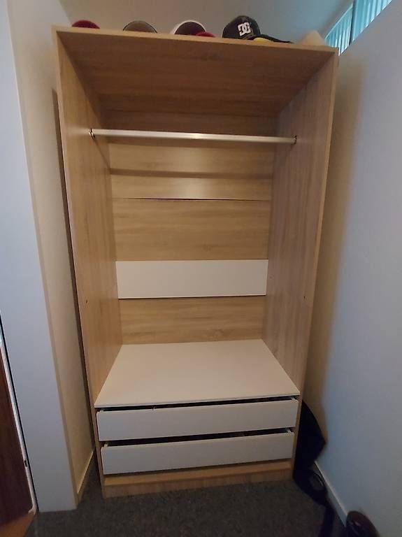 Guardaroba: Garderobe mit schubladen – Usato da Näfels venduto da Mp74