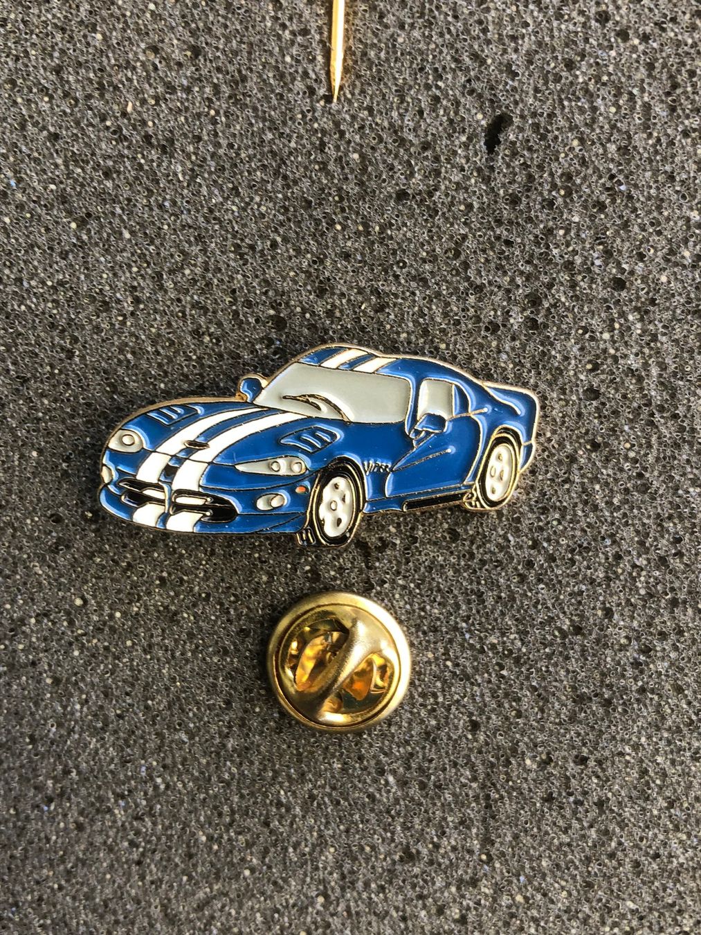 Plaketten & Abzeichen: Dodge Viper Pin Anstecker – Gebraucht aus Zell ZH von humarosch