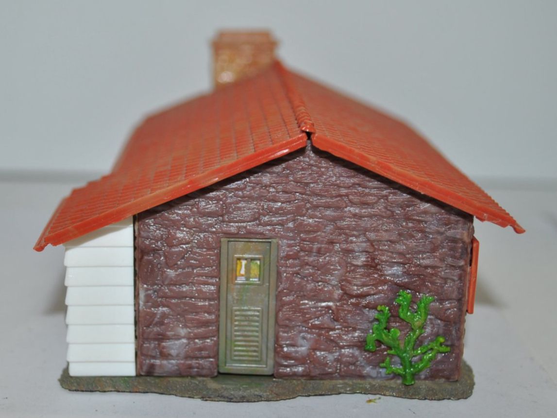 Faller Modelleisenbahnen: Faller Wohnhaus (FSZ041) – Gebraucht aus Aarwangen von Bahnsupport 1