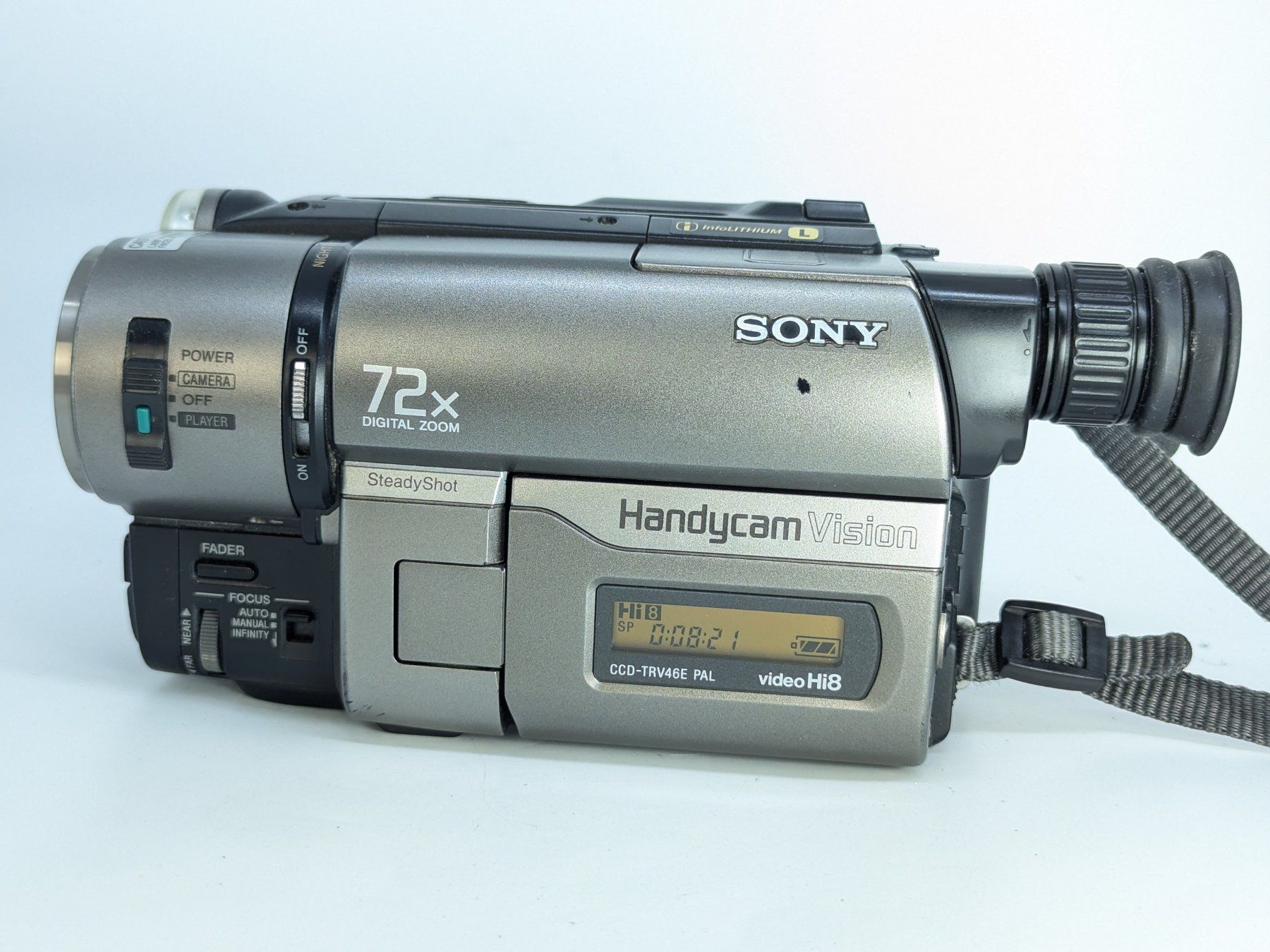 Sony Videocamere: Sony CCD-TRV46E Video Camera Recorder – Usato da Bischofszell venduto da Blende2