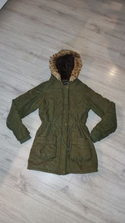 leuchte Jacke, Khaki mit Kunstpelzkragen, Grösse S,
