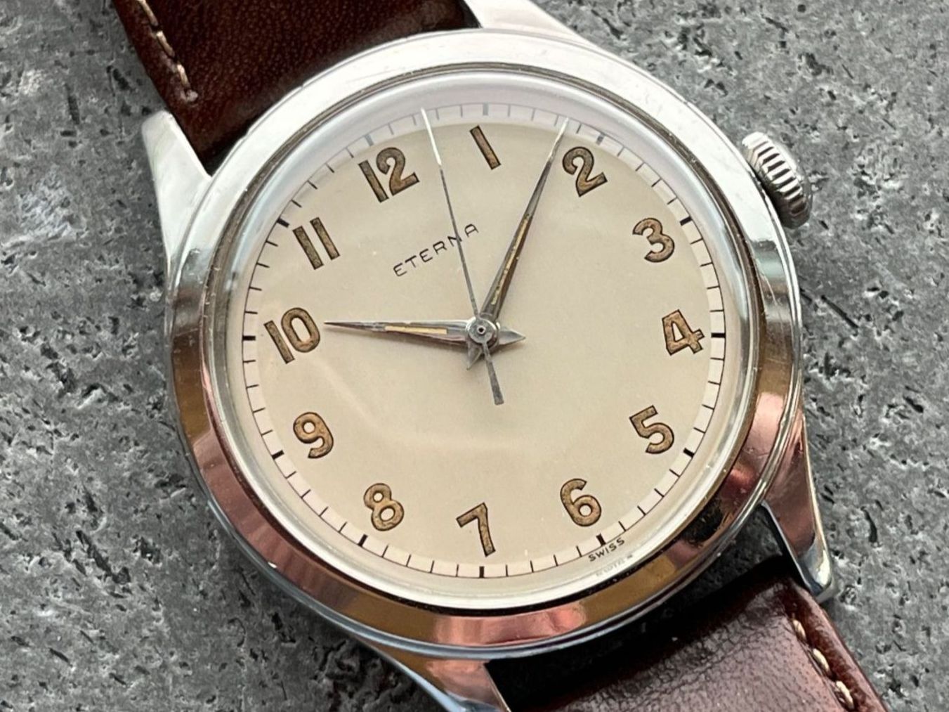 Eterna Uhren: ETERNA JUMBO HANDAUFZUG KALIBER 852 – Gebraucht aus Beinwil am See von watchfever